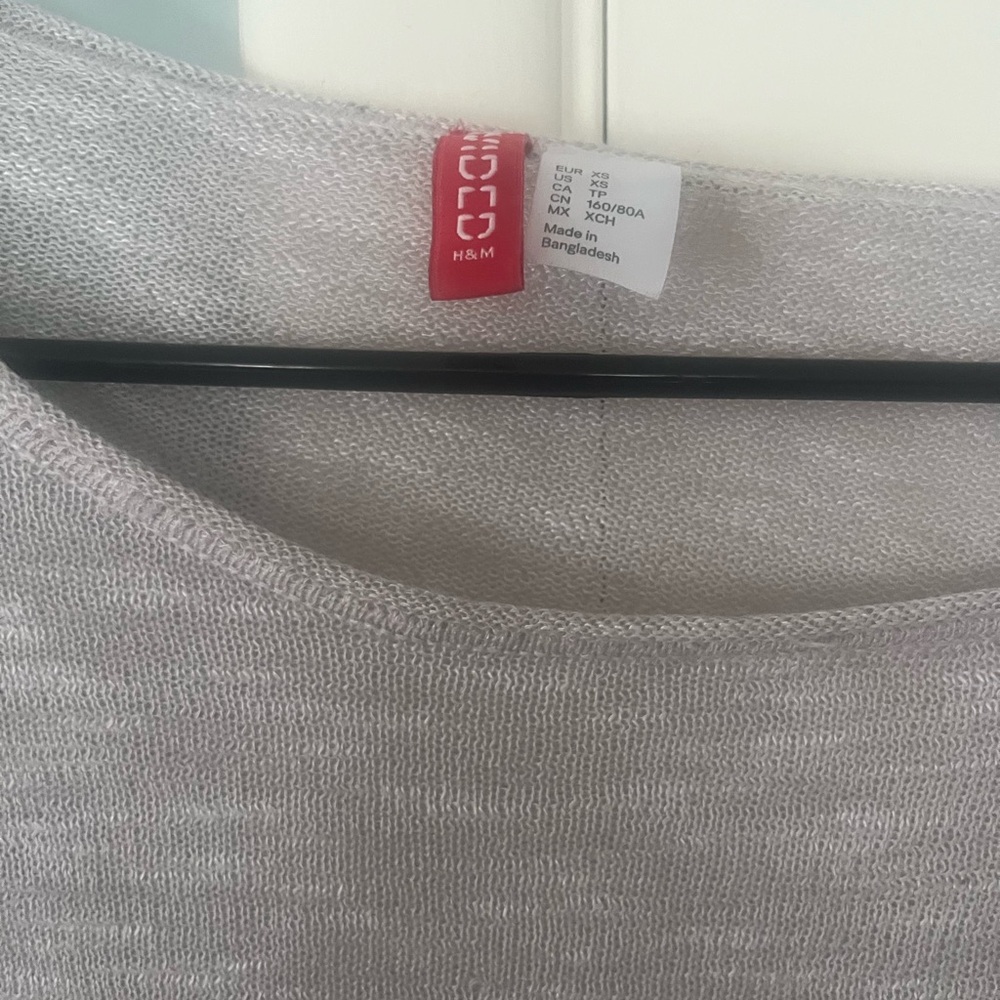 H&M Light Gray Long Sleeve sweater XS